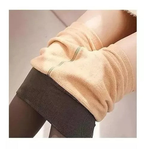 🧣✨ “Medias Térmicas Invisibles – Efecto Piel y Calor en un Solo Toque”